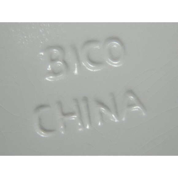 Vintage Bico Christmas Cookie Jar Snowwoman with Ginger Bread Men Cookies 10.5" - Picture 8 of 16